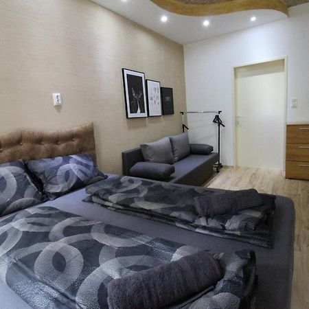 Family Quad Room Rf Wina Bagian luar foto
